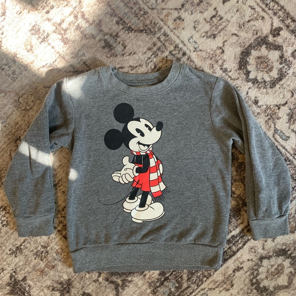 Toddler Christmas Mickey sweater size 4t